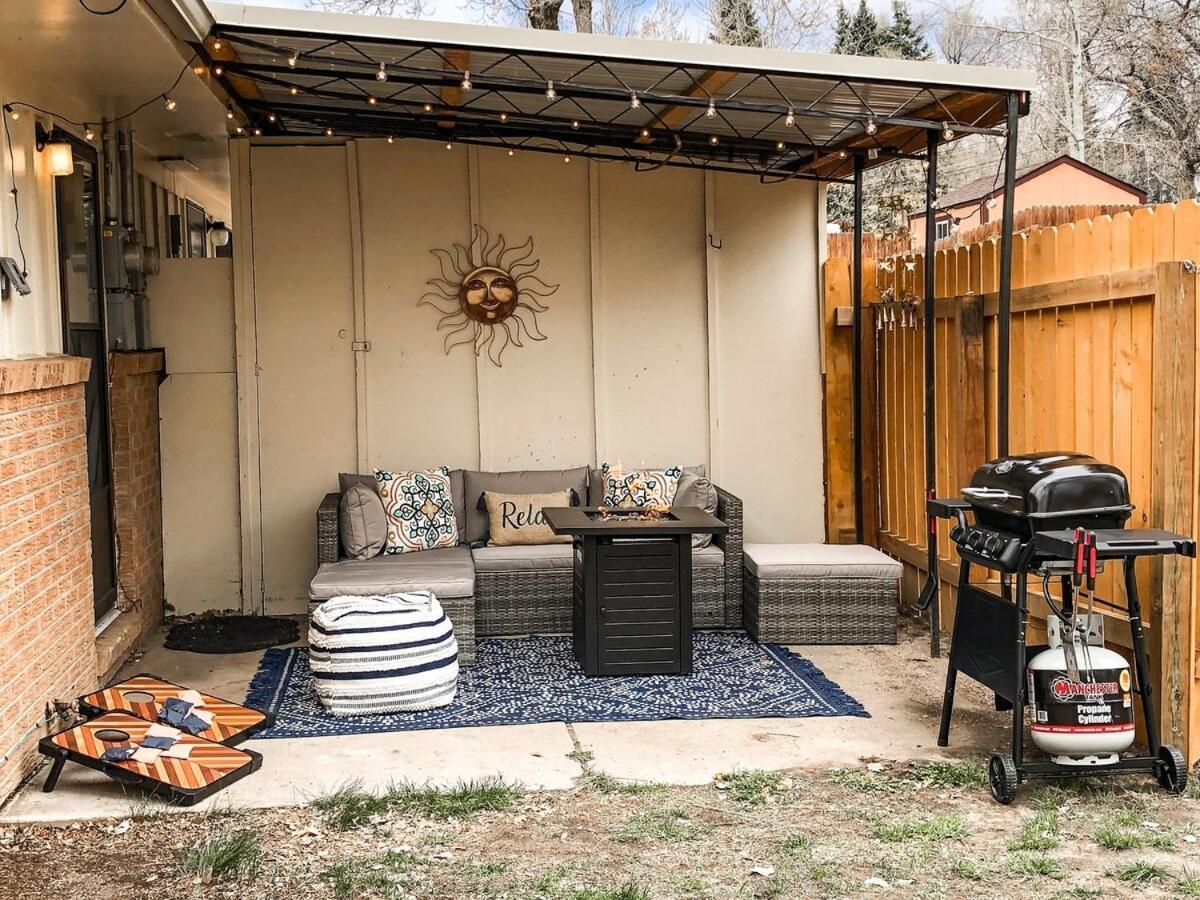 Pikes Peak Views Cozy Well Stocked Near Parks, Downtown *